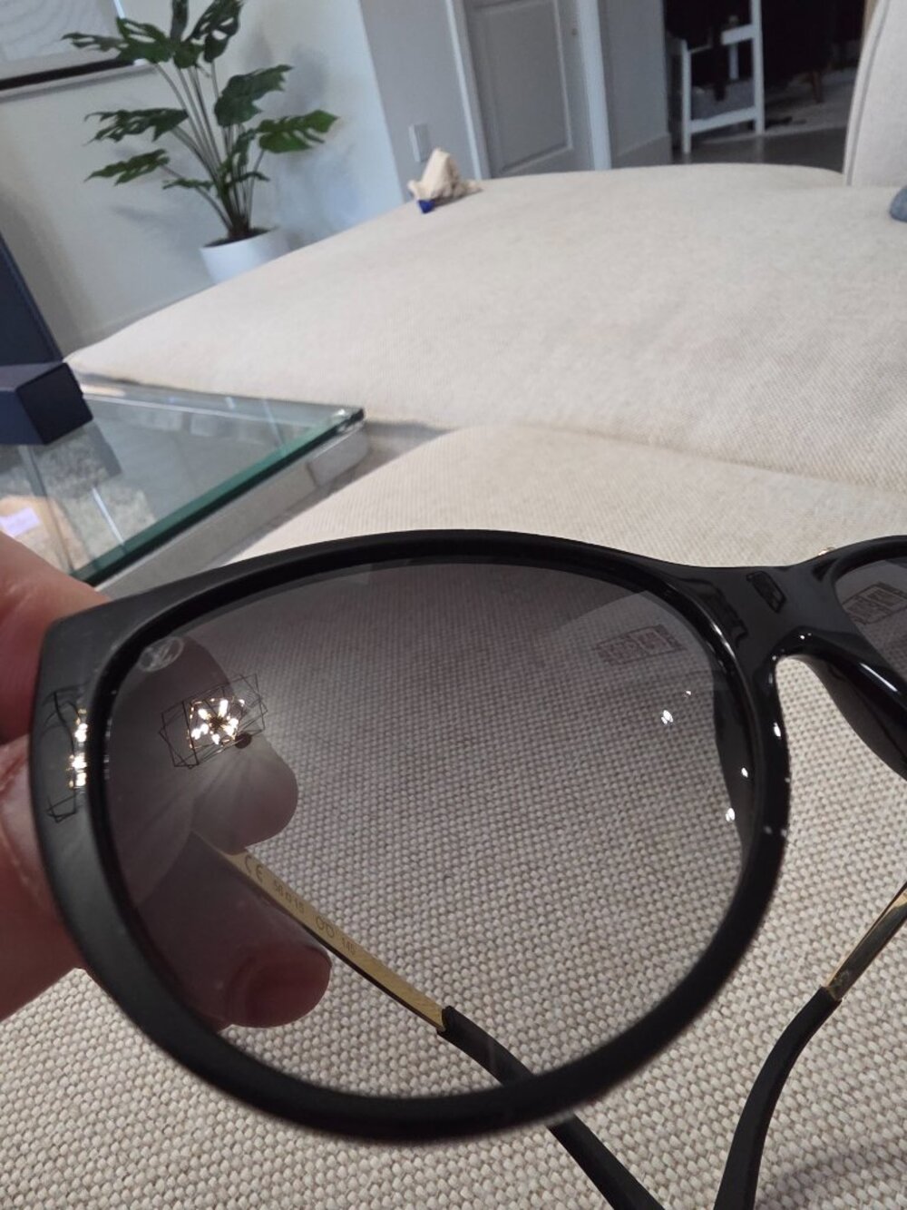 Louis Vuitton cat eye sunglasses - Picture 11 of 12